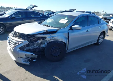 2015 Nissan Altima 2.5/2.5 S/2.5 Sl/2.5 Sv z USA, uszkodzony, nr VIN 1N4AL3AP0FN387904